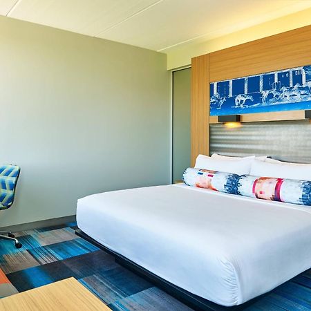 Aloft Hotel Las Colinas Irving Exterior photo